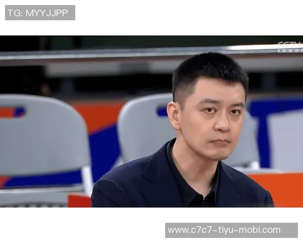 杨鸣被驱逐引发媒体热议其高昂斗志与潜在惩罚成焦点