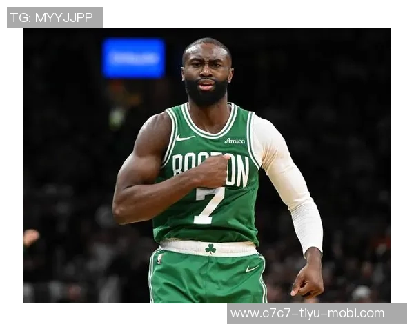 杰伦布朗状态火热助凯尔特人取得4胜1负佳绩场均31分7板表现抢眼